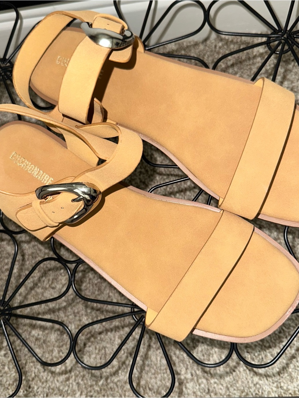 Cushionaire Women's Buckle Strap Sandals Sz 10